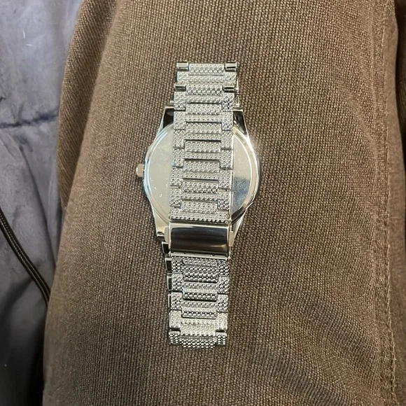 New watch - Picture 2 of 5